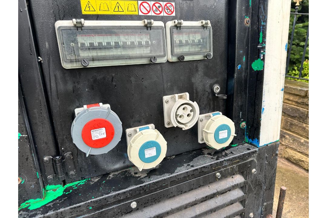 2008 GENSET MGZ 20/20/15 20KVA DIESEL SINGLE AXLE TOWBEHIND GENERATOR - Image 12 of 15