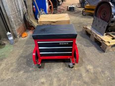 NEW/UNUSED BOSS PD2018 WHEELED STOOL 3 DRAW TOOL BOX