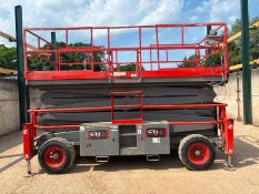 2015 SKY JACK DIESEL SCISSOR LIFT - KUBOTA ENGINE