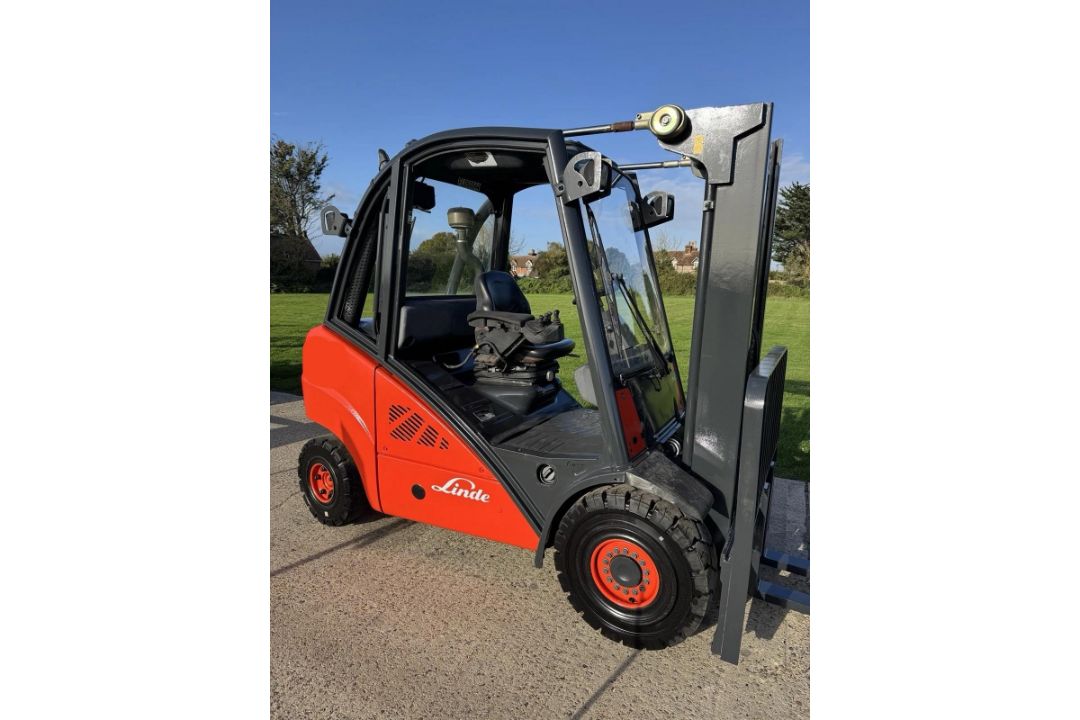 LINDE H25D DIESEL FORKLIFT TRUCK CONTAINER SPEC - Image 2 of 5