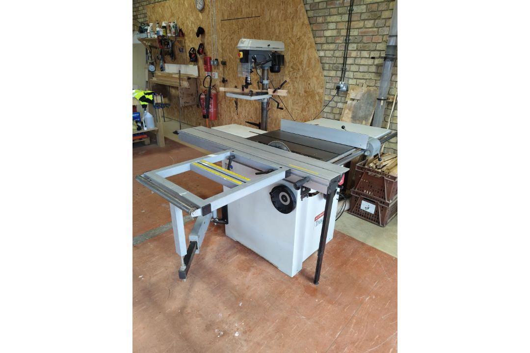 PANEL SAW/TABLE SAW AND ACCESSORIES - Image 1 of 8