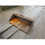 CATERPILLAR 68" SKIDSTEER BUCKET