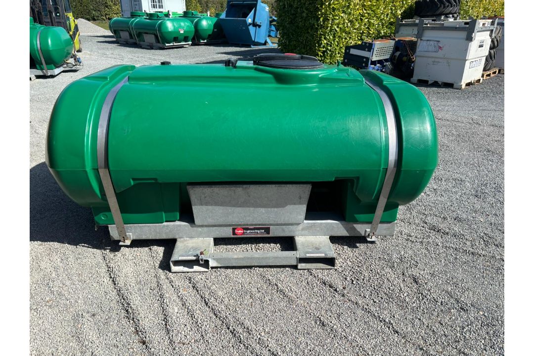2020 TRAILER ENGINEERING - 2000LITRE CAPACITY - Image 1 of 7