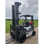 NISSAN 2 TONNE GAS FORKLIFT TRUCK WITH 6.3 TRIPLE