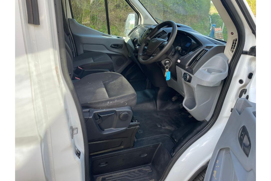 2018 18 FORD TRANSIT 350 PANEL VAN - 69K MILES - HEATED SEATS - EX BT - *NO VAT* - Image 11 of 19