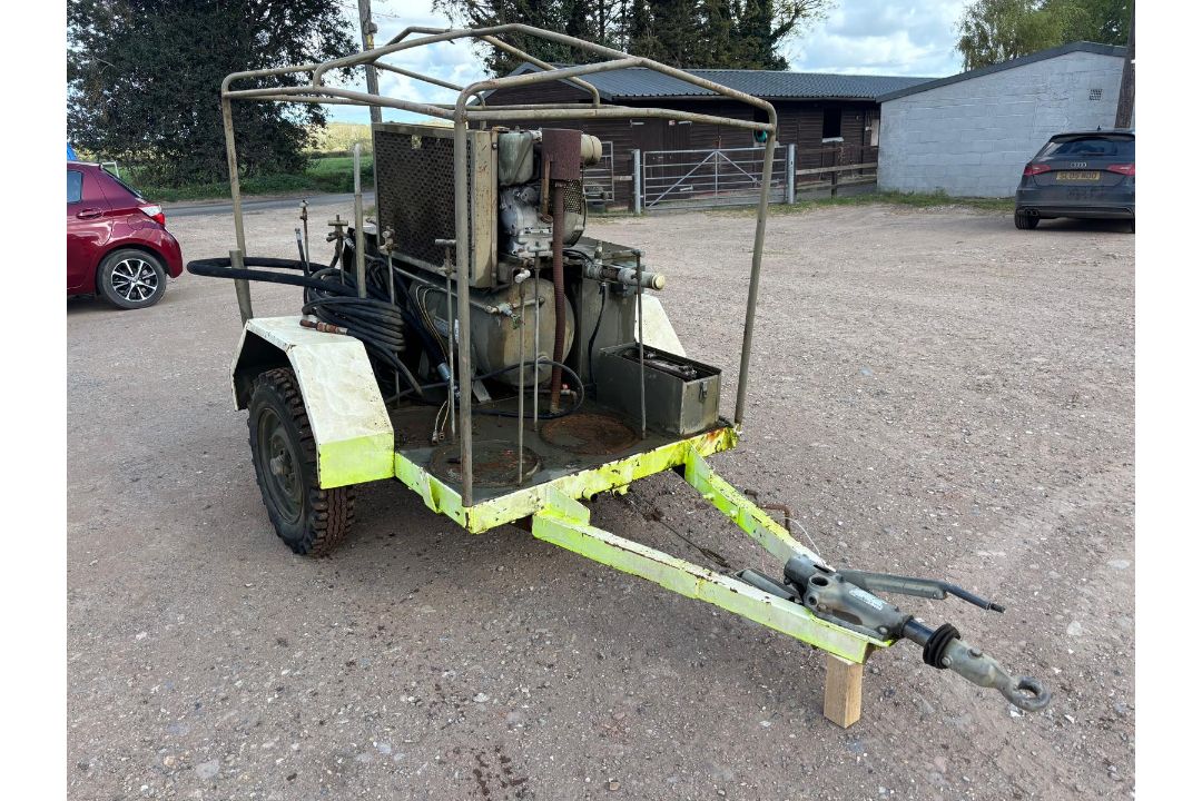 EX ARMY GENERATOR - Image 4 of 10