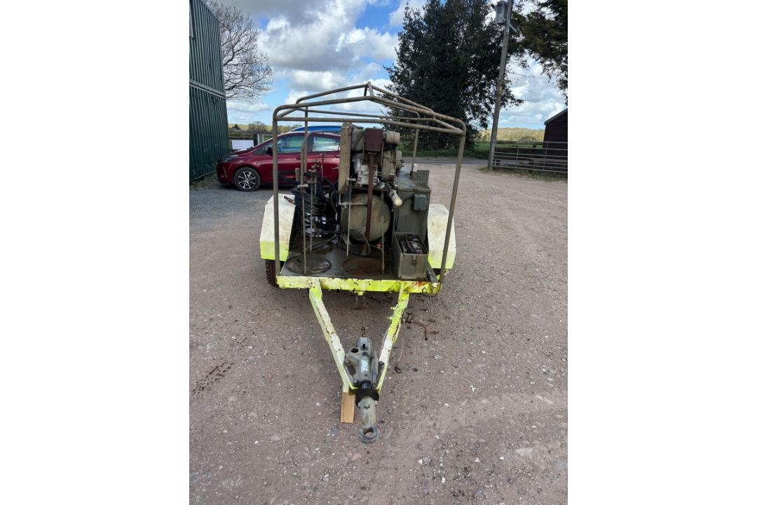 EX ARMY GENERATOR - Image 7 of 10