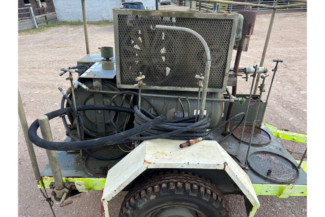EX ARMY GENERATOR - Image 2 of 10