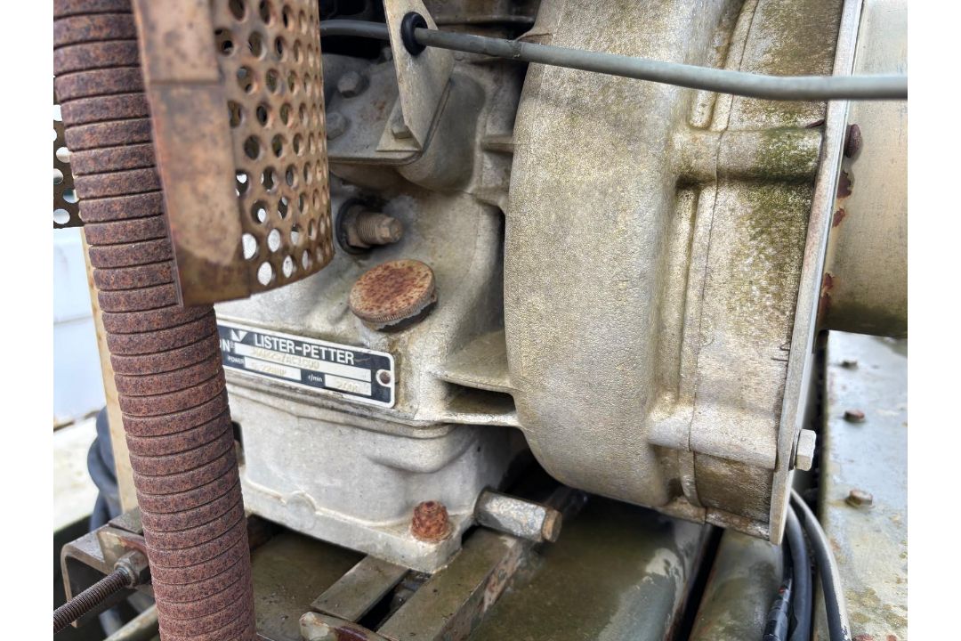 EX ARMY GENERATOR - Image 5 of 10