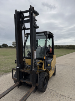 2020 CATERPILLAR 2.5 TONNE GAS FORKLIFT TRUCK