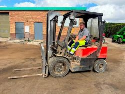 DAEWOO D25S FORKLIFT*C/W PALLET TINES*