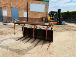 MUCKGRAB TO SUIT SKIDSTEER
