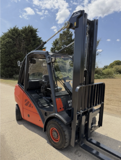 LINDE H30D 3 TONNE DIESEL FORKLIFT TRUCK