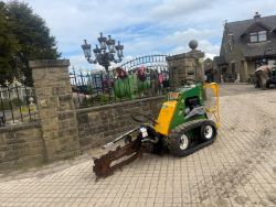KANGA KID TK216 TRACKED SKIDSTEER WITH TRENCHER ATTACHMENT