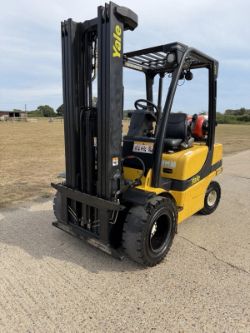 YALE 3 TONNE GAS FORKLIFT TRUCK CONTAINER SPEC