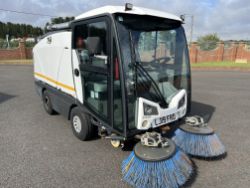 2019 JOHNSTON 200 SWEEPER - EX COUNCIL