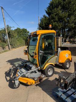 2012 STIGA TITAN 32H 4WD DIESEL OUTFRONT RIDE ON MOWER WITH SNOW PLOUGH AND SIDE BRUSH SWEEPER
