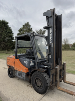 2017 DOOSAN 5.5 DIESEL FORKLIFT TRUCK