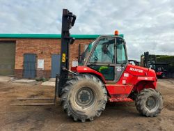 MANITOU M26-4 FORKLIFT*C/W PALLET TINES*
