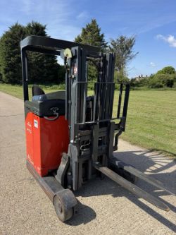 LINDE R12 ELECTRIC REACH FORKLIFT 4M LIFT HEIGHT & SIDESHIFT - 1200 HOURS