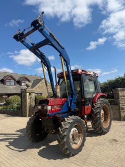 INTERNATIONAL 495XL LOADER TRACTOR
