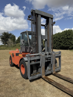 LINDE H140D DIESEL FORKLIFT TRUCK - FULL HEATED CAB - FORK POSITION SIDE SHIFT
