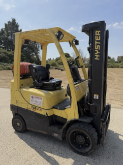 HYSTER 2.5 TONNE GAS FORKLIFT TRUCK - CONTAINER SPEC COMPACT
