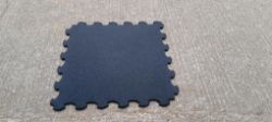 NEW INTERLOCKING RUBBER CRUMB GYM MAT 1000 X 1000 X 20MM BLACK