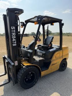 2018 HYUNDAI 3.5 TONNE DIESEL FORKLIFT TRUCK - CONTAINER SPEC