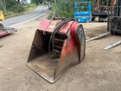 GANNON HYDRAULIC EXCAVATOR SCREENING BUCKET