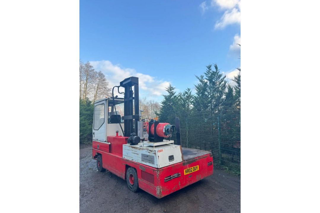 BP HT35KU 3.5 TON SIDE LOADER FORKLIFT - Image 9 of 9