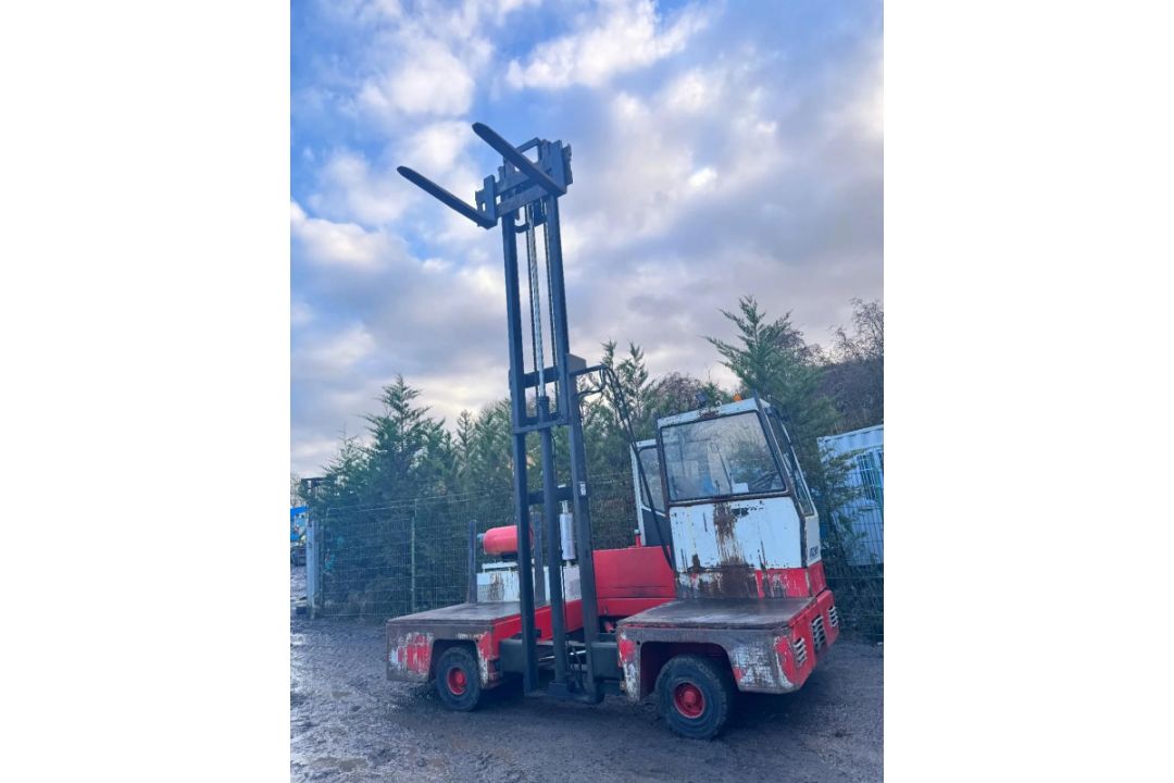 BP HT35KU 3.5 TON SIDE LOADER FORKLIFT - Image 5 of 9