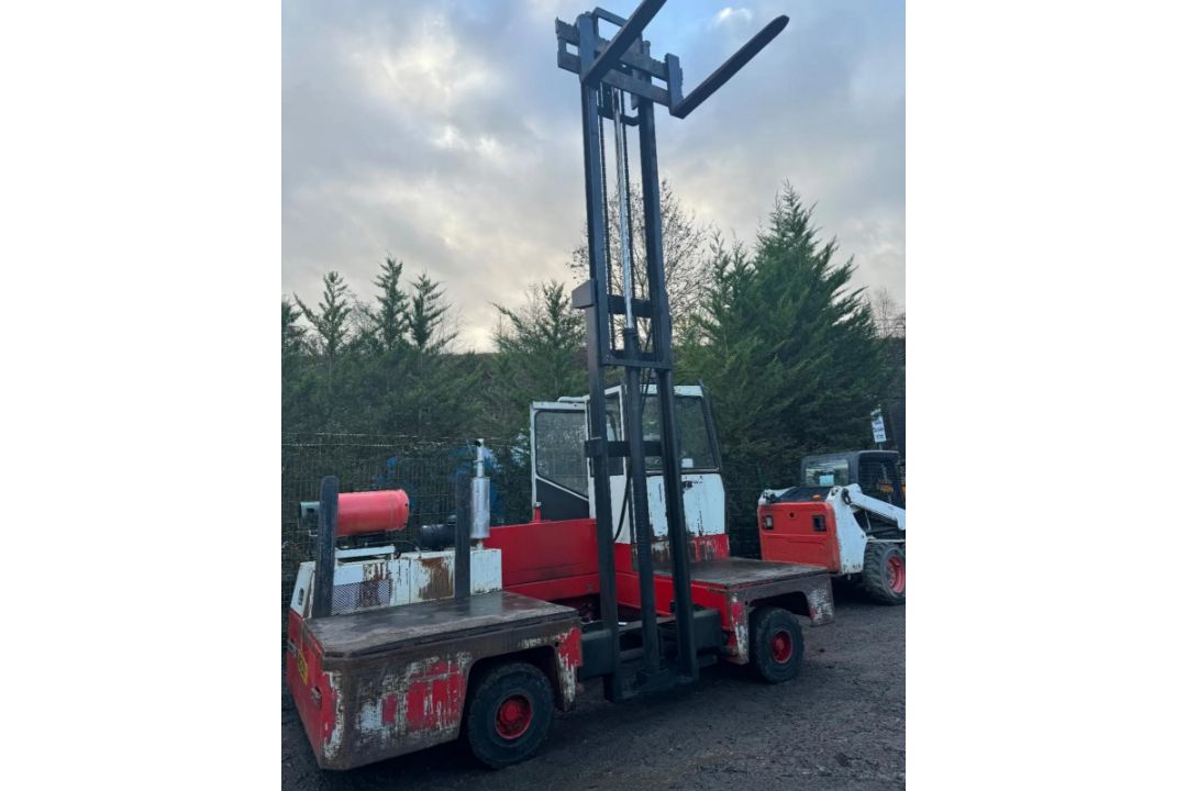 BP HT35KU 3.5 TON SIDE LOADER FORKLIFT - Image 6 of 9