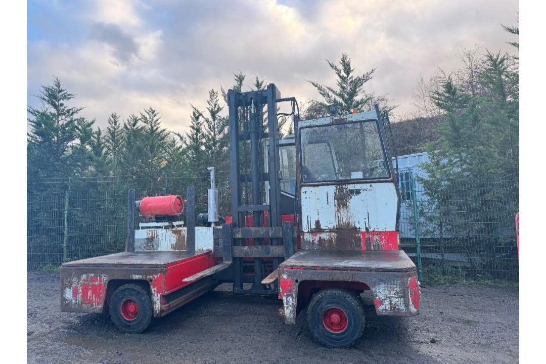 BP HT35KU 3.5 TON SIDE LOADER FORKLIFT - Image 3 of 9