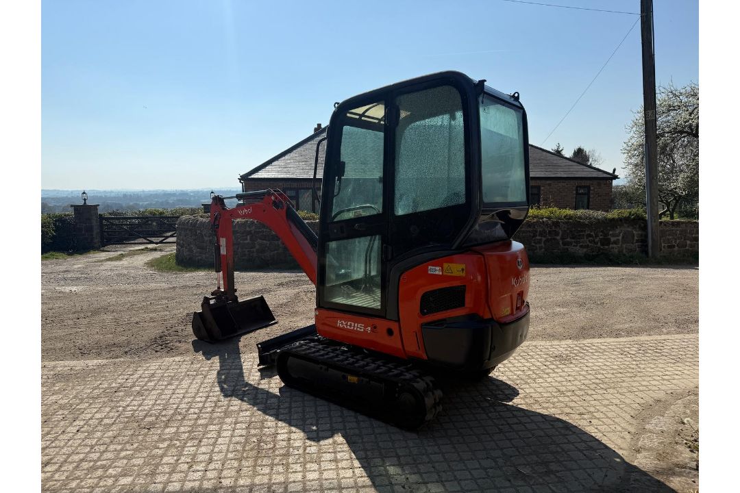 2015 KUBOTA KX016-4 MINI EXCAVATOR- PIPED FOR ATTACHMENTS - Image 4 of 11