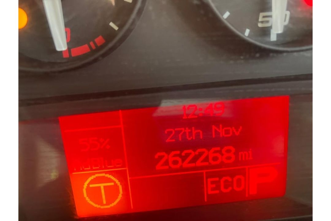 2020 IVECO DAILY 72-180 20FT BOX WITH UNDER FLOOR TAIL LIFT *262K MILES* AIR CON* - Image 11 of 13