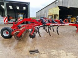 2011 HORSCH TERRANO TRAILED 4FX