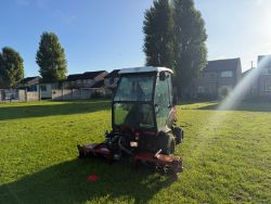 TORO LT3340 4WD 3 GANG RIDE ON CYLINDER MOWER - 1338 HOURS
