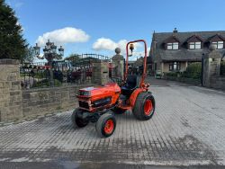 KUBOTA B1750-HST 20HP 4WD COMPACT TRACTOR - 1261 HOURS
