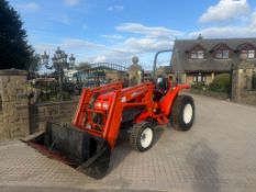 2010/59 KIOTI EX40-HST 40HP 4WD COMPACT TRACTOR WITH LOADER, BUCKET AND BALE SPIKE - 1862 HOURS
