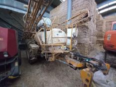 1990 KNIGHT 2000LTR TRAILED SPRAYER