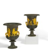 Paar Campana Vasen mit antikisierenden Szenen Empire