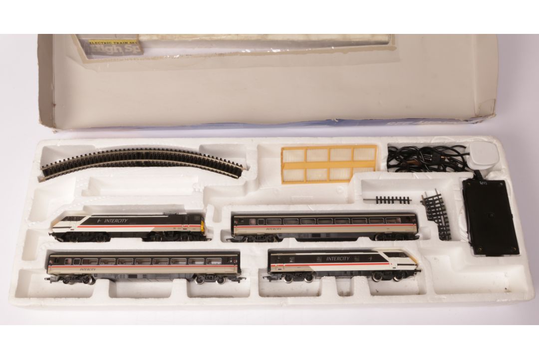 A group of Lima and Hornby OO gauge sets. Included items: Hornby – R.673 – High Sp… - Image 3 of 4