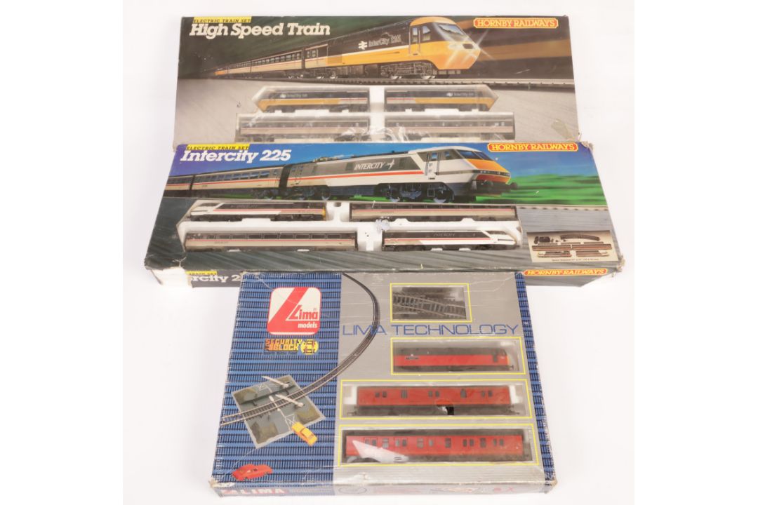 A group of Lima and Hornby OO gauge sets. Included items: Hornby – R.673 – High Sp… - Image 1 of 4