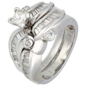 14K White gold ring set, set with approx. 0.58 ct. diamond