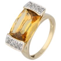 14K Yellow gold ring set with citrine and diamonds