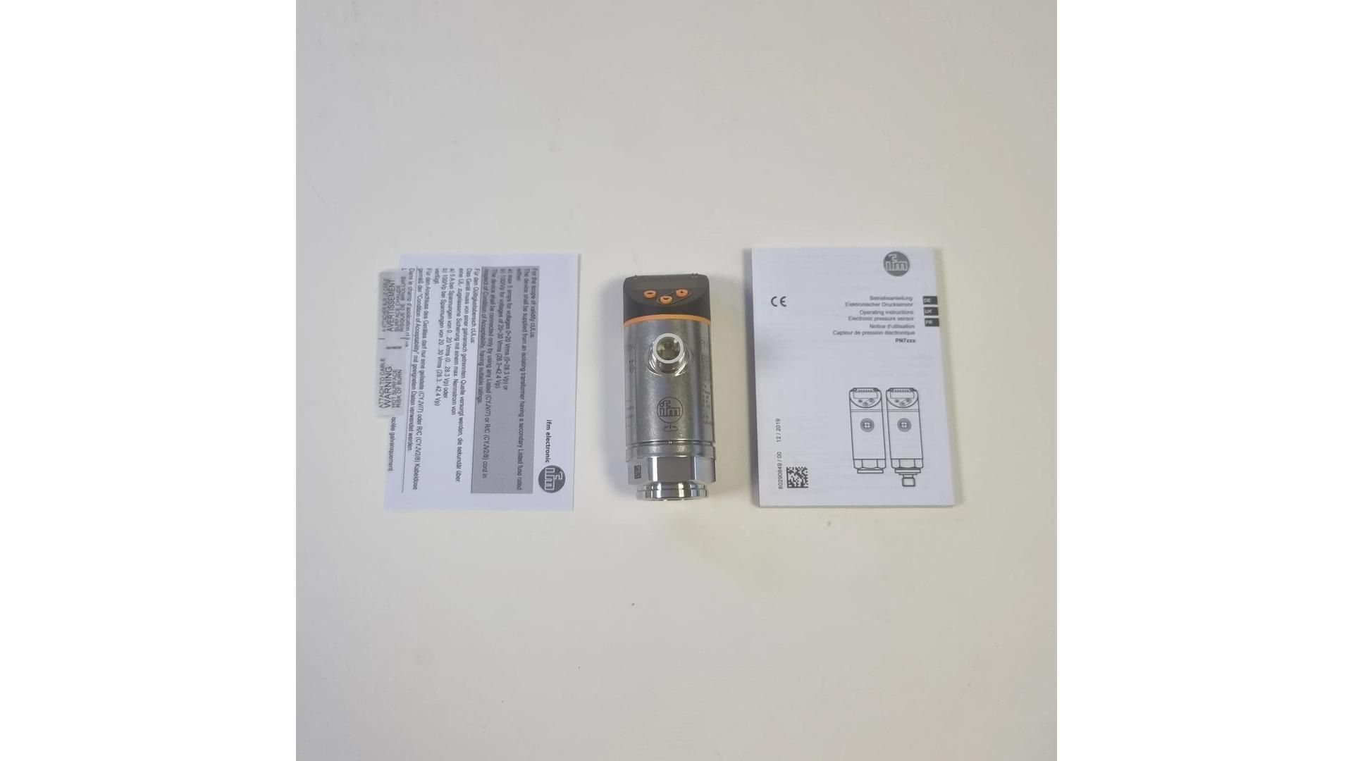 IFM Electronic Pressure Sensor with Display, PN2599