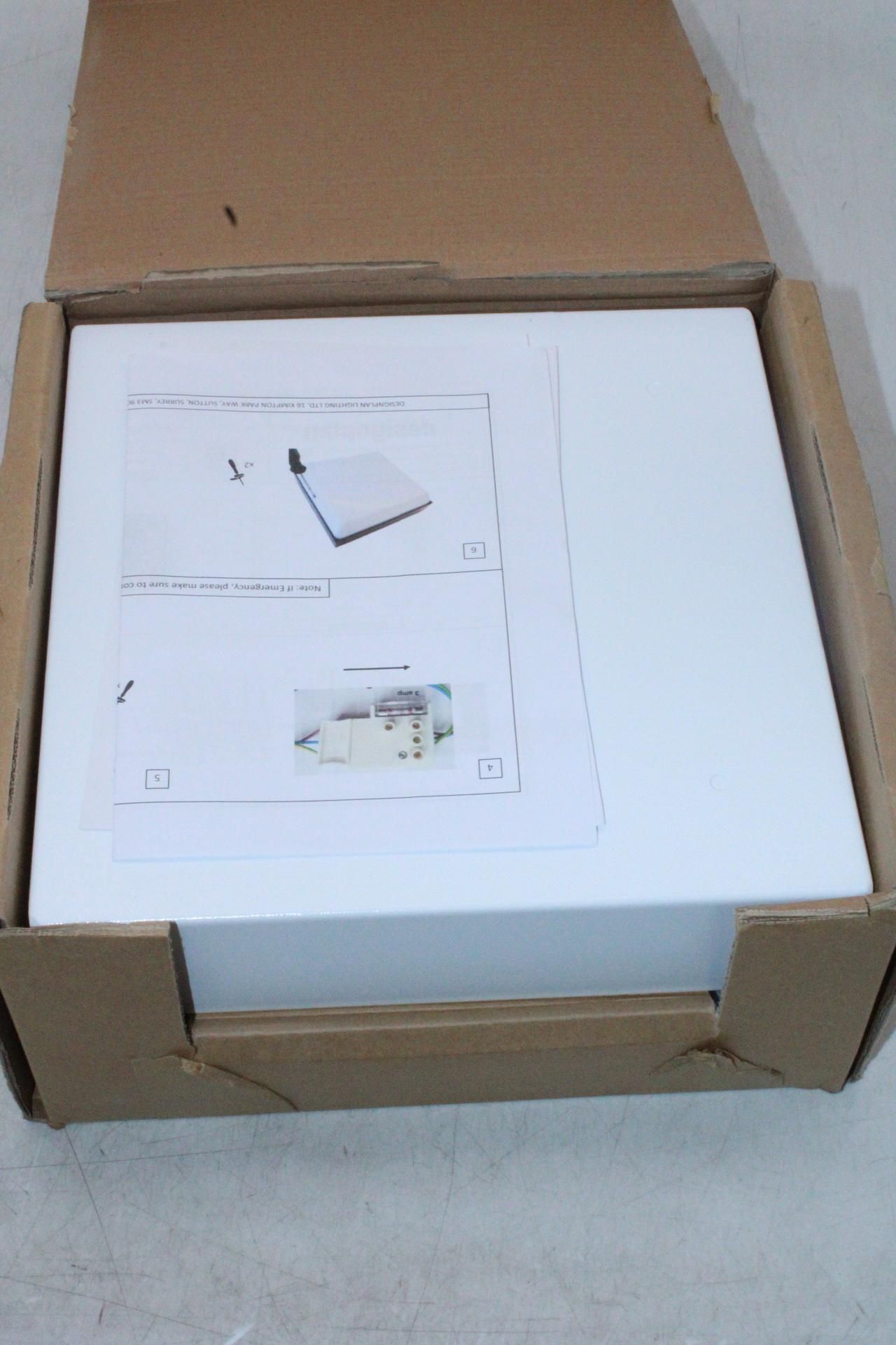 Design PlansDQ-1900N-X-TW-E3-M2 Quadrant Vandal Resistance Bulkhead, White, 23 Watts. Box damaged