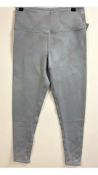 Strong Women's ID Drop and Give Me Reflective Ankle Leggings, Camo Grey, M