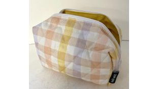 Five Inde Wild On The Glow Bag